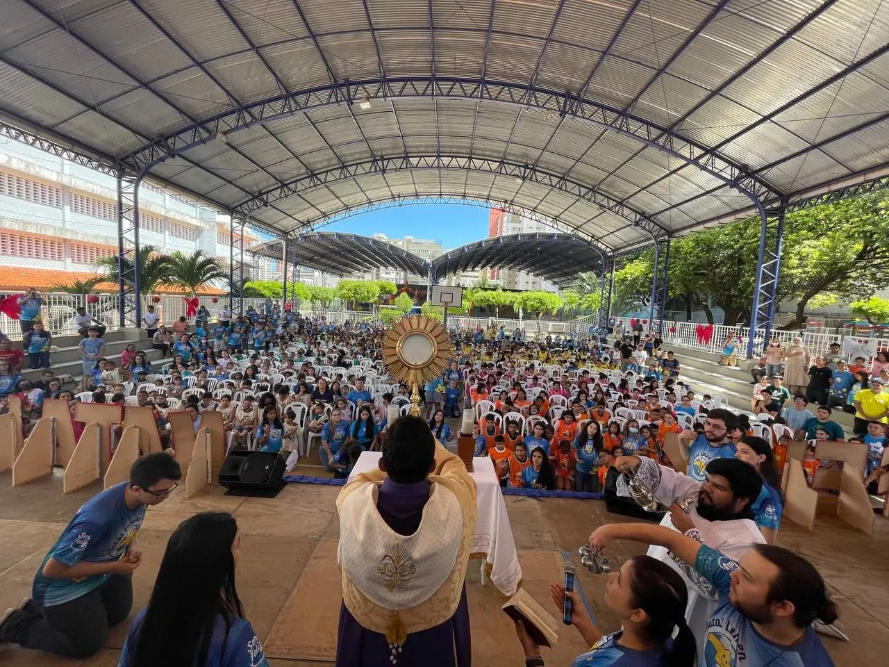 Programação teve momento de Adoração ao Santíssimo