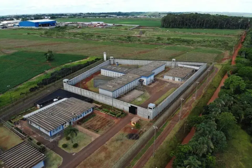 Imagem da notícia: Preso foge um dia após inauguração de penitenciária de segurança máxima no Paraná