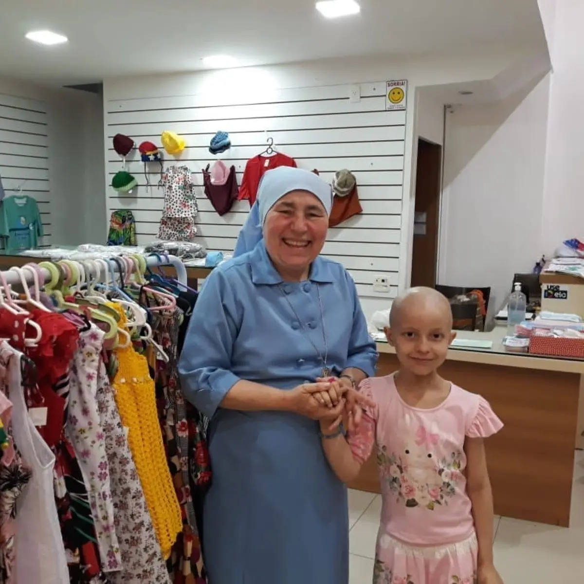 Imagem da notícia: Lar Amigos de Jesus promove bazar solidário com artesanatos, decorações, bolsas e roupas 