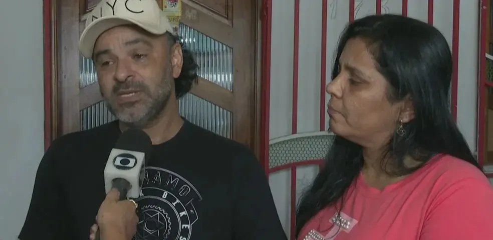 Imagem da notícia: 'Pode ser fatal', diz pai de jovem que teve rosto cortado enquanto viajava de ônibus na Bahia