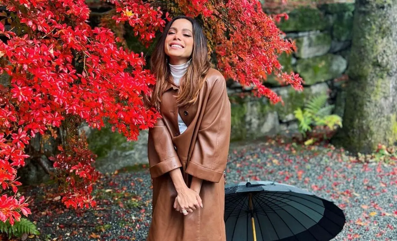 Imagem da notícia: Anitta é internada novamente, e show na 'Farofa da Gkay' é cancelado