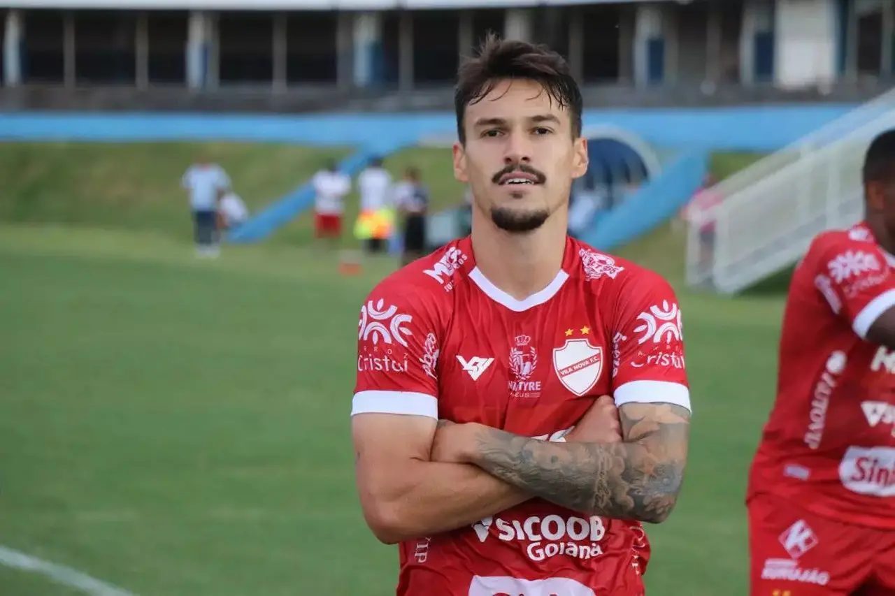 Imagem da notícia Arthur Rezende no Ceará: meia ofensivo e com forte bola parada; veja detalhes do novo reforço