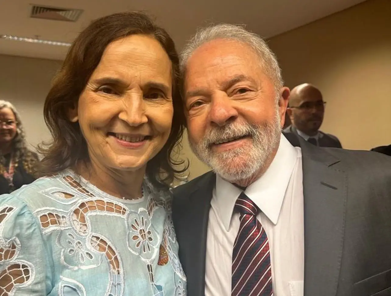 Imagem da notícia: Cotada para o Ministério da Educação, Izolda Cela está no meio de um fogo cruzado entre petistas