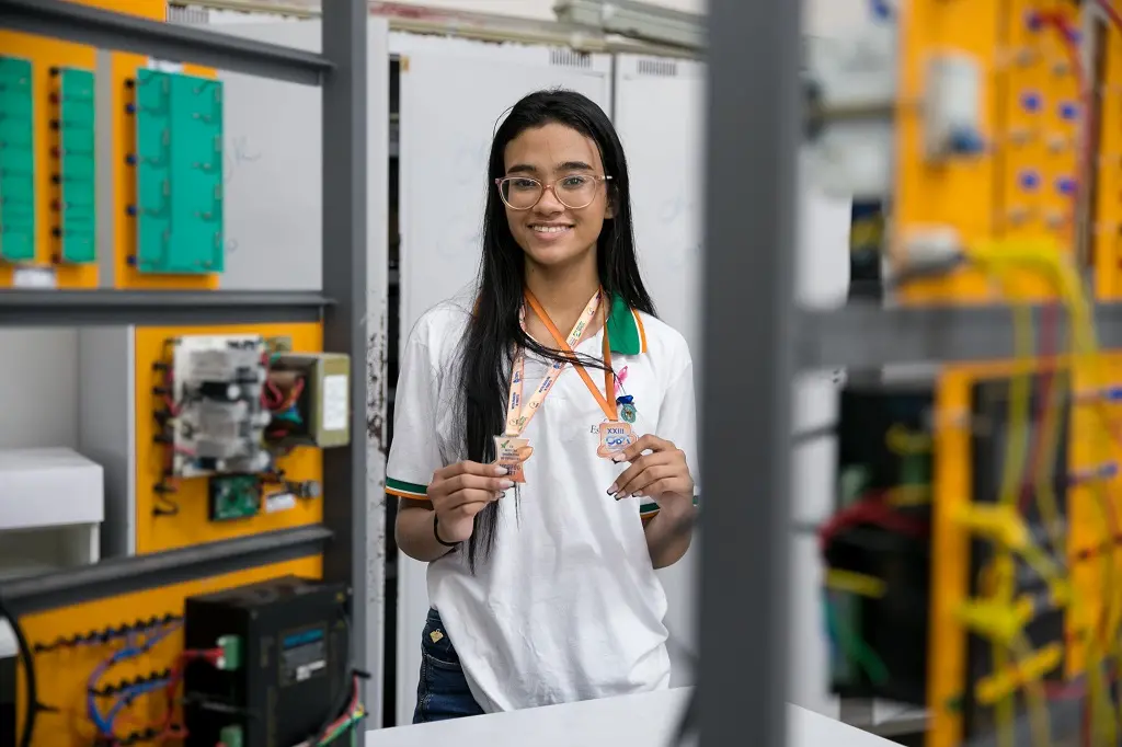 Imagem da notícia Estudante de Aquiraz nutre paixão pela Astronomia e já foi medalhista nacional
