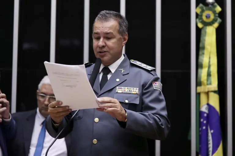 Imagem da notícia: Lei Orgânica dos policiais militares é aprovada na Câmara; entenda a proposta
