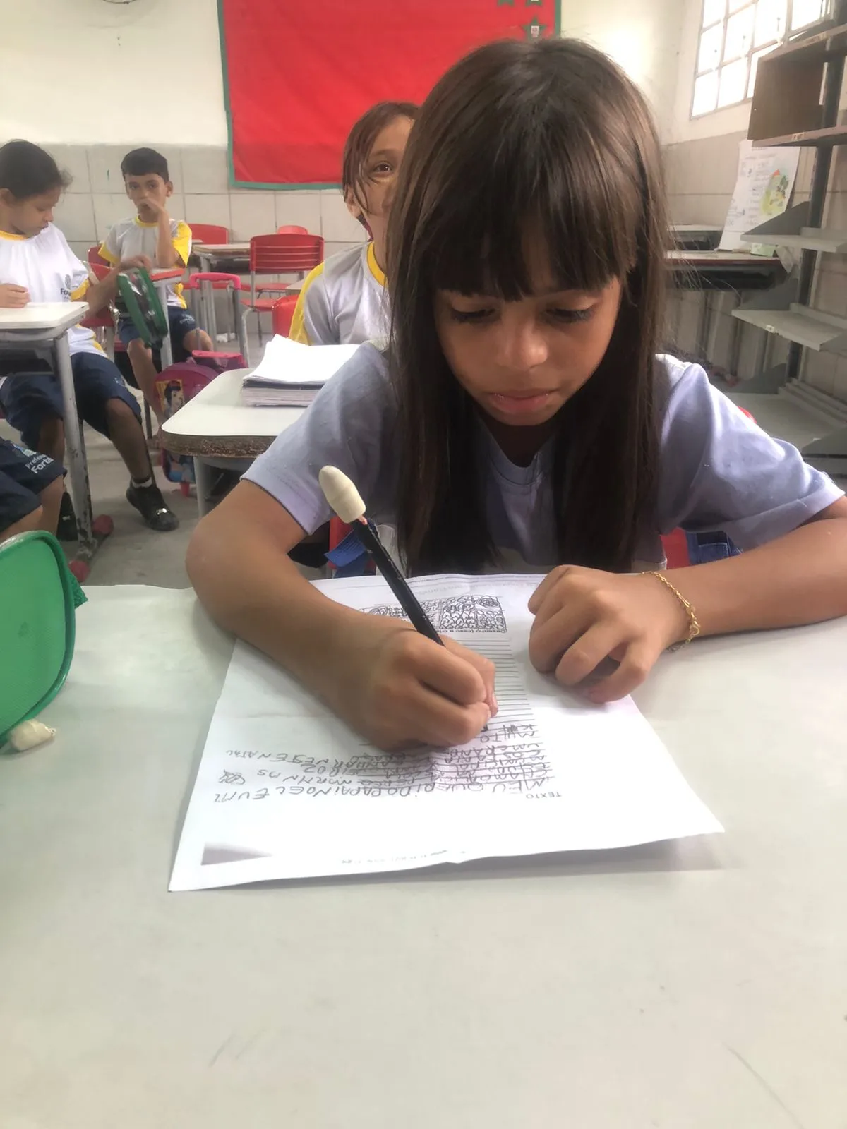Alicya pediu um abraço como presente de Natal
