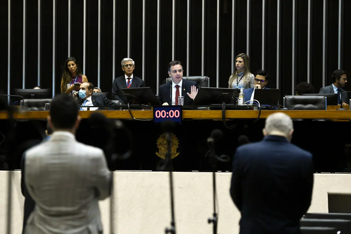 Imagem da notícia: Congresso Nacional aprova novas regras de distribuição do orçamento secreto 
