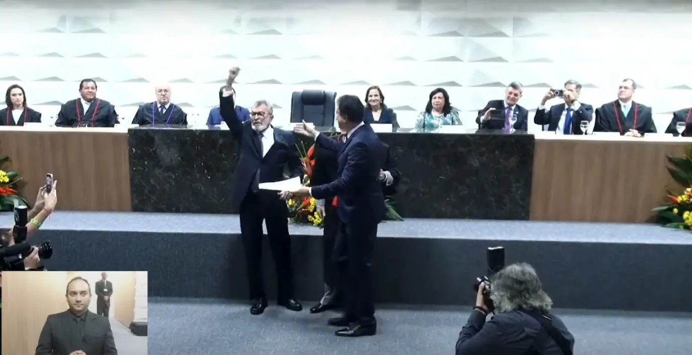 Eudoro Santana, pai do senador eleito Camilo Santana, grita 