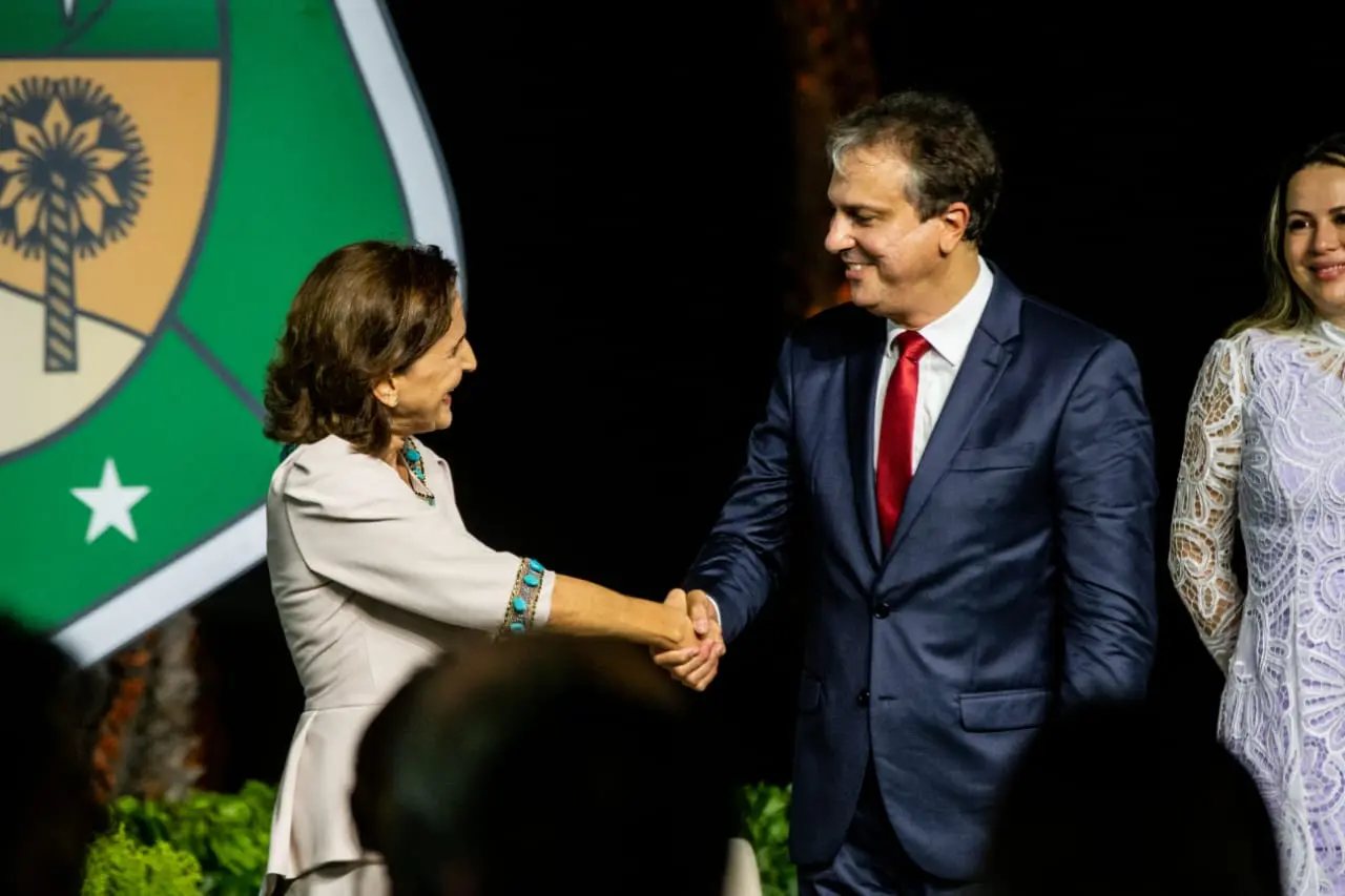 Imagem da notícia: Camilo deve assumir o MEC, e Izolda vai para a Secretaria de Educação Básica, diz petista