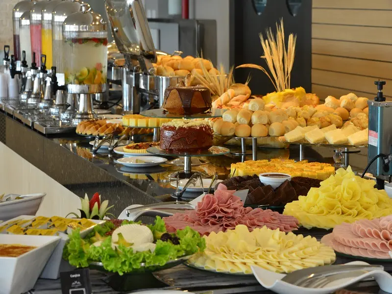 Imagem da notícia: Café da manhã de hotel: 11 locais para ter a experiência em Fortaleza sem se hospedar 