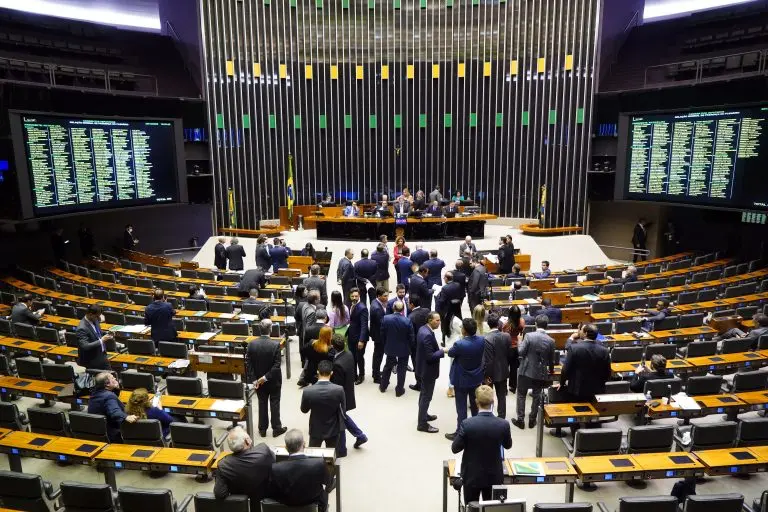 Imagem da notícia: Saiba como votaram os deputados federais do Ceará na PEC da Transição