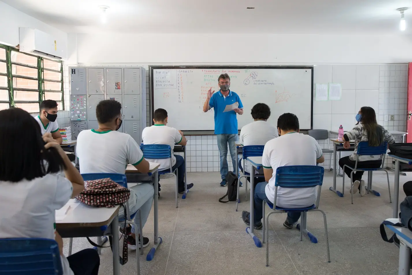 Imagem da notícia: Tempo integral, Ideb e valorização profissional: como a educação do CE avançou nos últimos 8 anos?