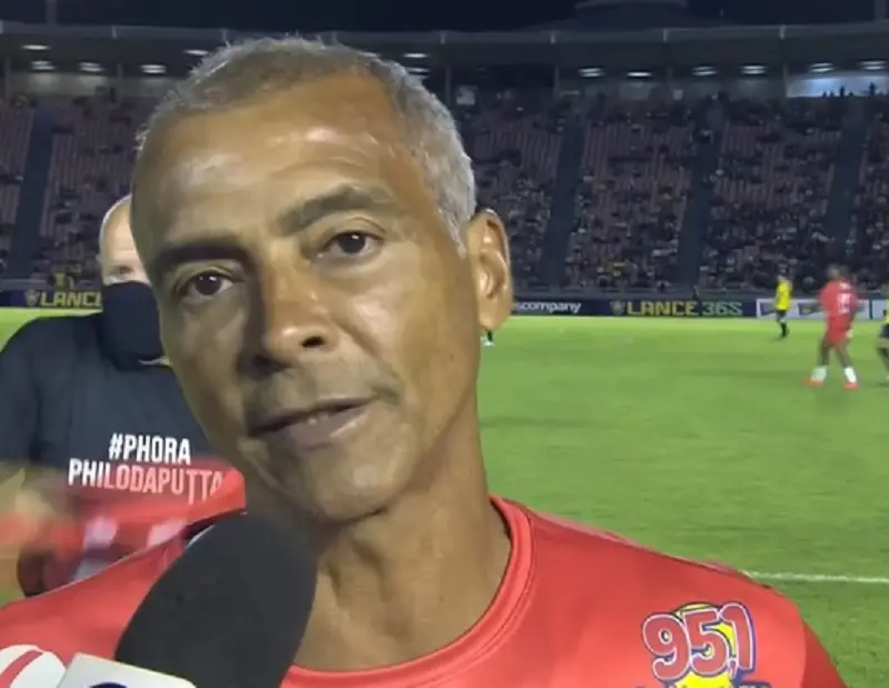 Imagem da notícia: Romário manda mensagem para Pelé: 'o mundo todo está rezando por você'