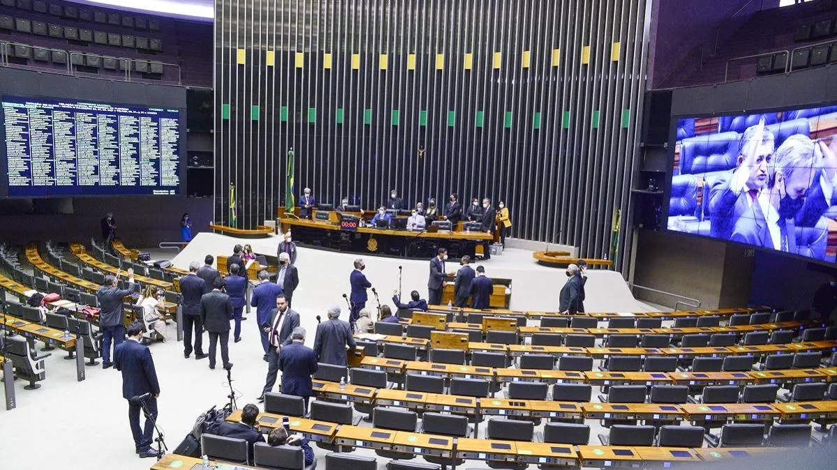 Na Câmara dos Deputados, 7 deputados federais cearenses também estão sem mandato eletivo no próximo mandato