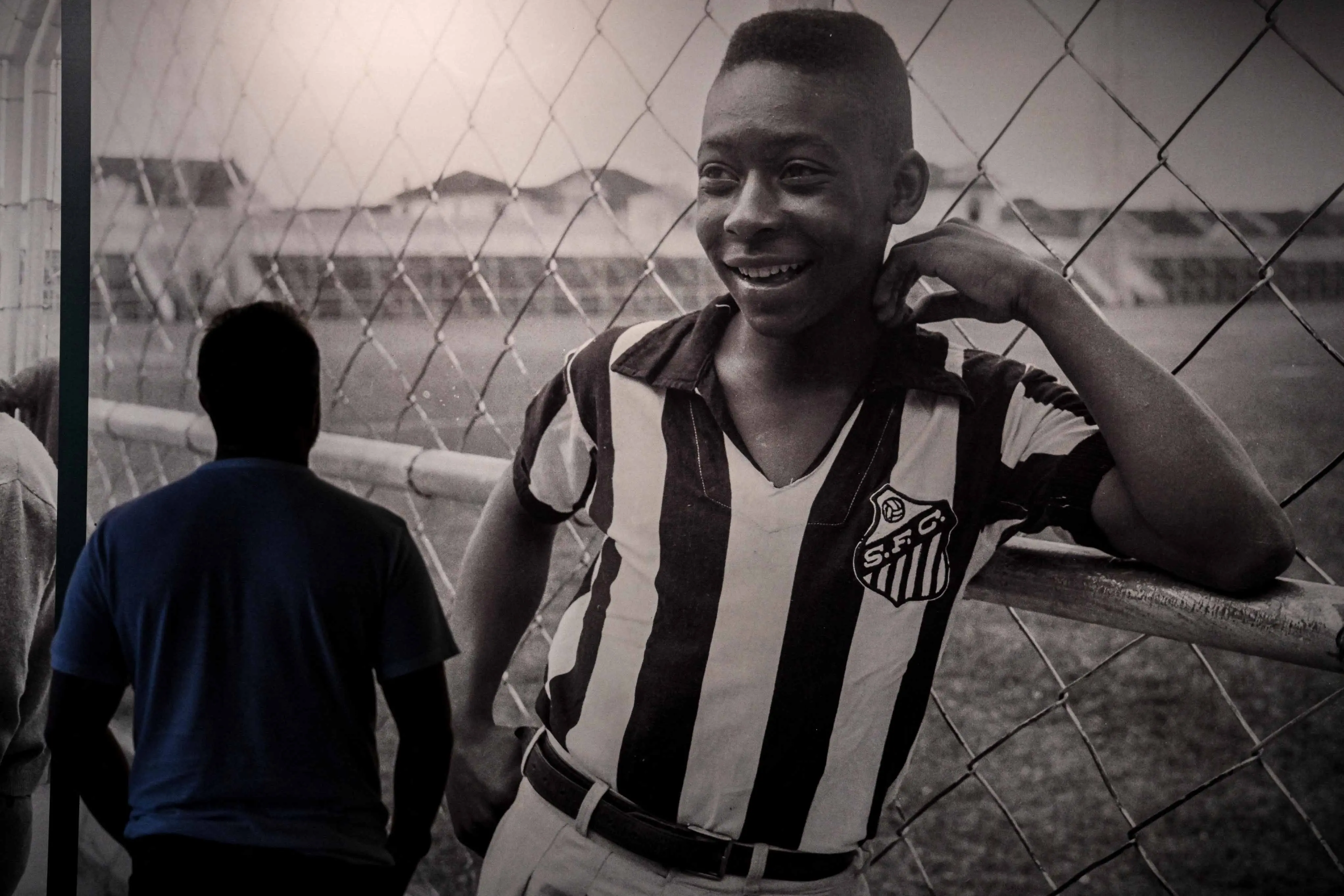 Imagem da notícia: Gols e jogadas eternizadas: assista os melhores lances de Pelé