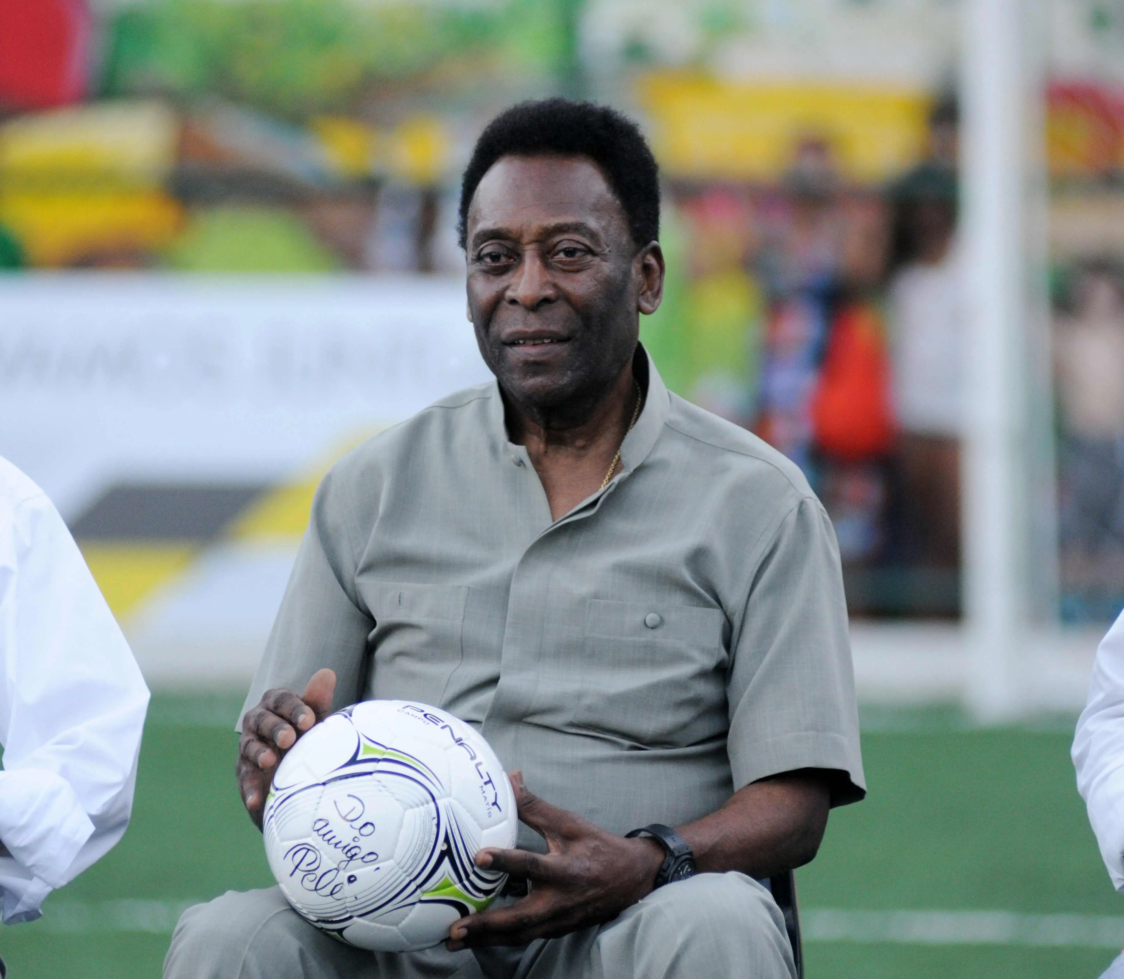Imagem da notícia: Família de Pelé ainda não definiu como será feito translado do corpo para velório
