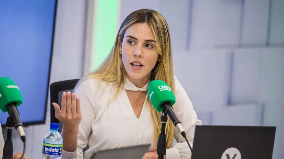Jade é formada em Gestão Pública pela Universidade de Fortaleza (Unifor)