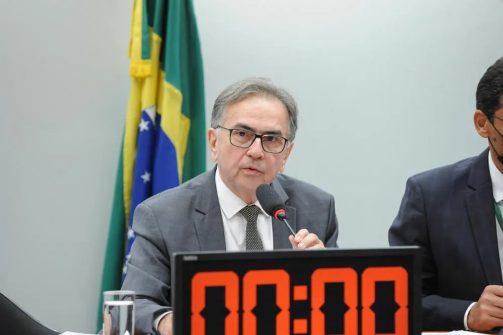 O deputado federal Leônidas Cristino ficou na primeira suplência do PDT e deve assumir o mandato na Câmara com a licença de Robério Monteiro (PDT)