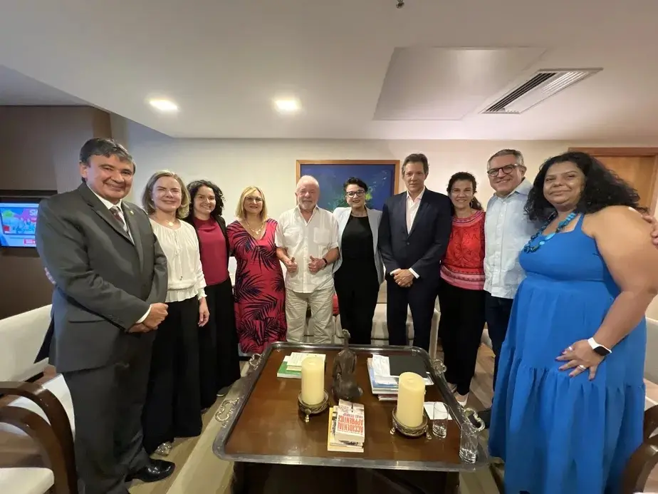 Imagem da notícia: Haddad confirma Rita Serrano na presidência da Caixa e Tarciana Medeiros no BB