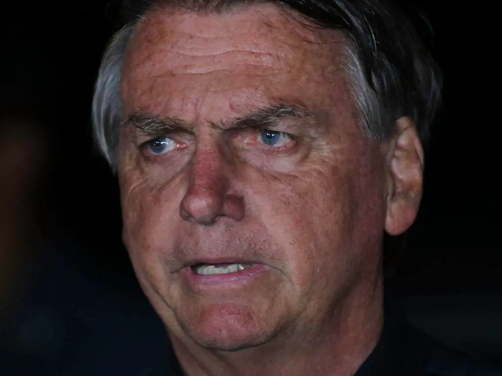 Imagem da notícia: Bolsonaro viaja para os EUA perto do fim do mandato nesta sexta-feira (30)