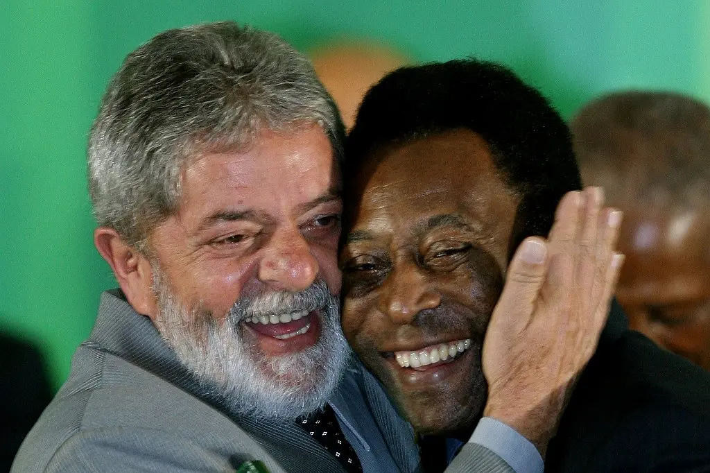 Imagem da notícia: Agenda oficial de Lula tem início no velório de Pelé nesta segunda-feira (2)