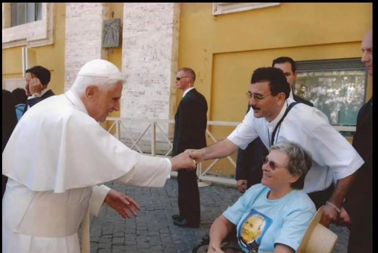 Imagem da notícia: Papa emérito foi o defensor mais poderoso do Padre Cícero