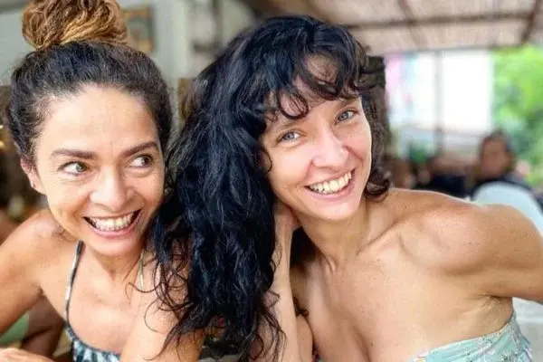 Imagem da notícia: Cláudia Ohana atualiza estado de saúde da filha internada