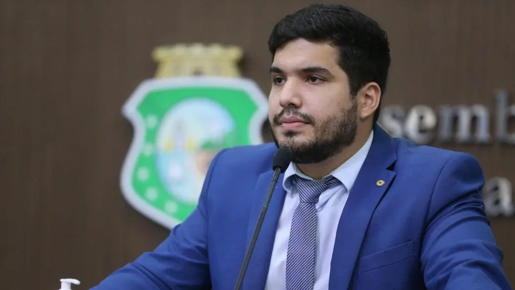 Imagem da notícia: Psol pede a inclusão de André Fernandes em inquérito de atos antidemocráticos no STF
