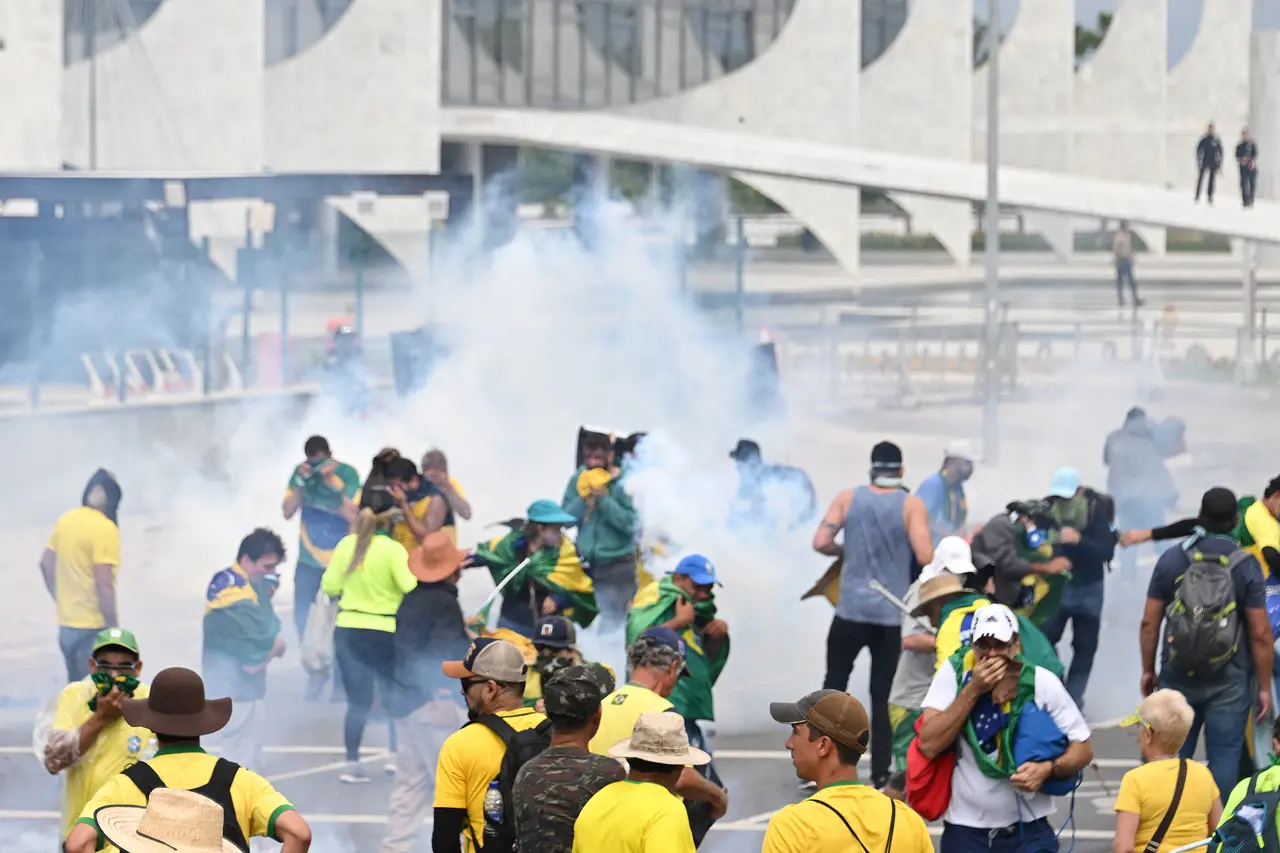 Imagem da notícia: Governo Lula identifica nova ameaça de atos terroristas e aciona o STF