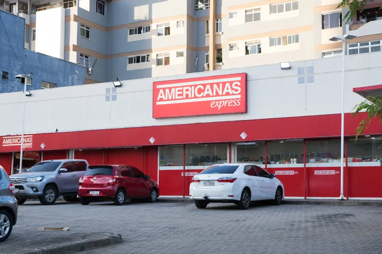 Fachada da Americanas na Av. Antônio Sales, em Fortaleza