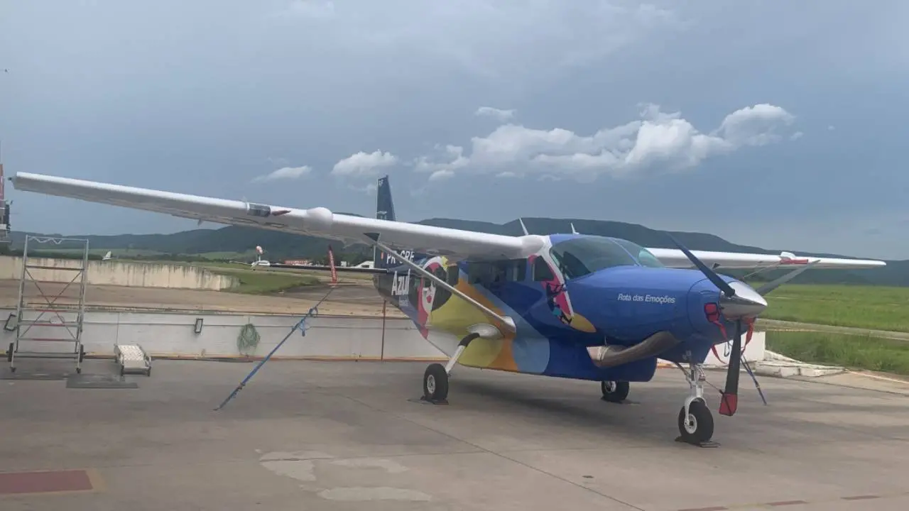 Imagem da notícia: Novo avião da Azul Conecta que remete à Rota das Emoções permitirá mais voos regionais no Ceará
