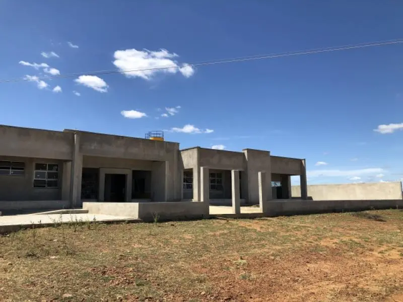 Imagem da notícia: Ceará tem 61 obras federais de educação paralisadas, revela Fernanda Pacobahyba 