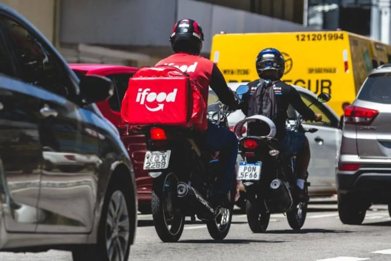 Imagem da notícia: Entregador de iFood tem vínculo de emprego, reconhece Justiça do Trabalho
