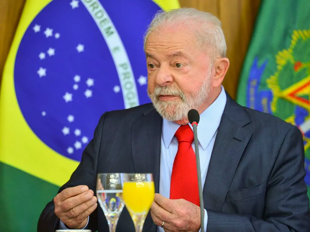 Imagem da notícia: Militares envolvidos em atos terroristas serão punidos, diz presidente Lula 