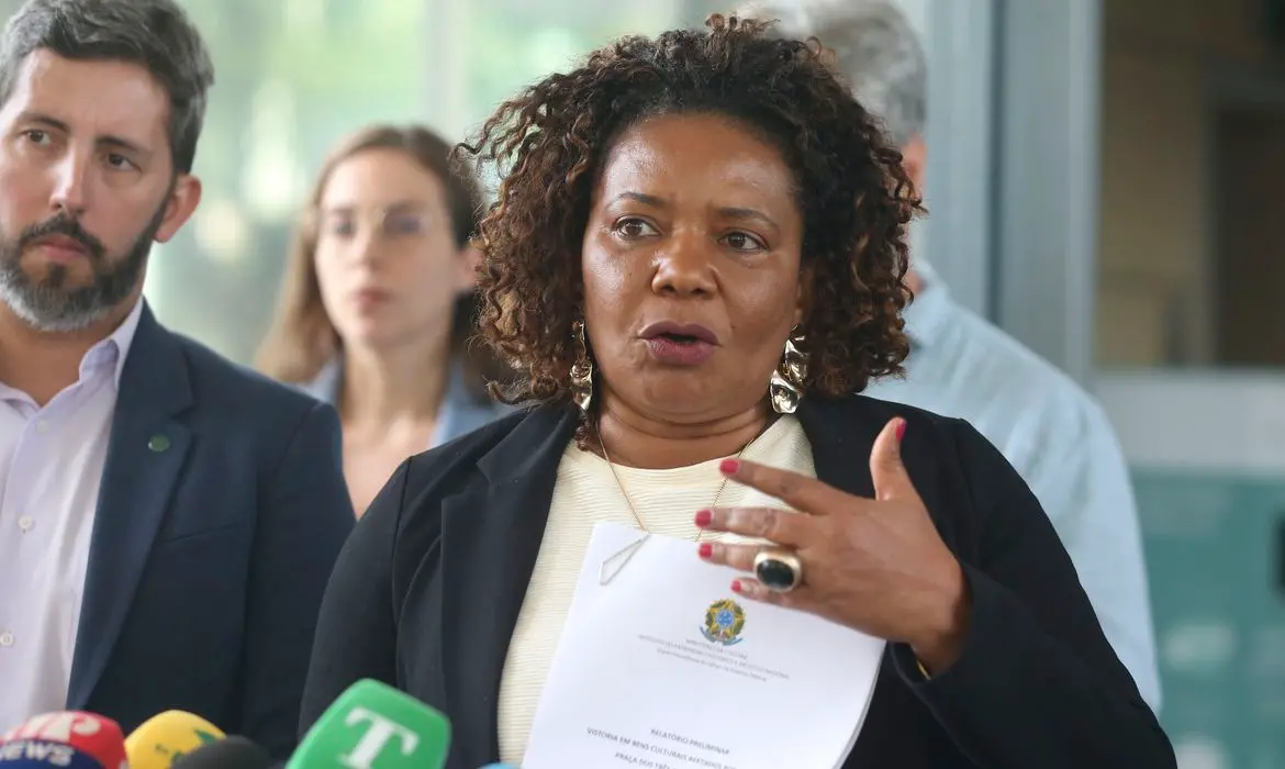Imagem da notícia: Ministério da Cultura anuncia desbloqueio de quase R$ 1 bilhão da Lei Rouanet
