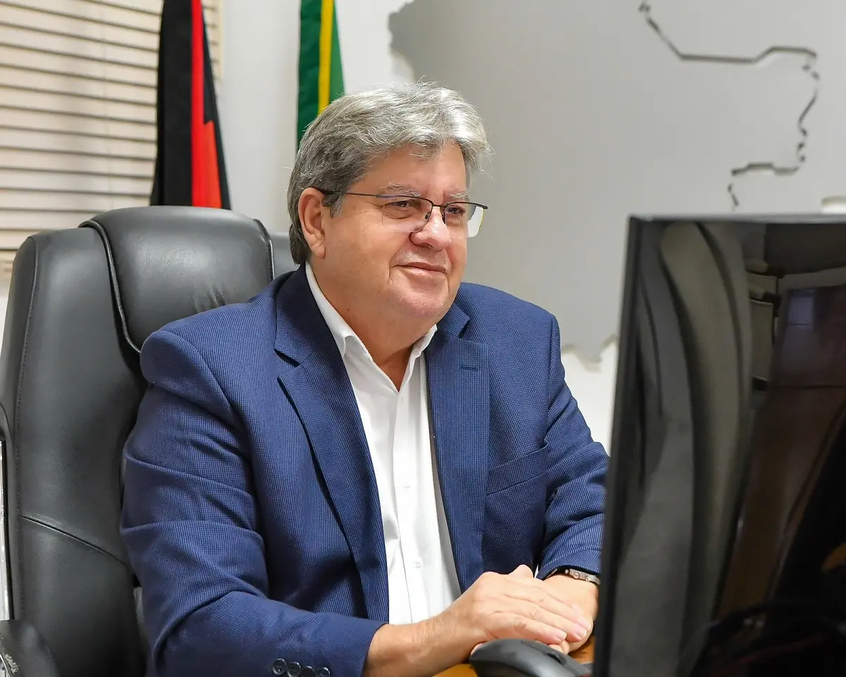 Imagem da notícia: João Azevedo: segurança pública, ferrovias e protagonismo nacional são focos do Consórcio Nordeste