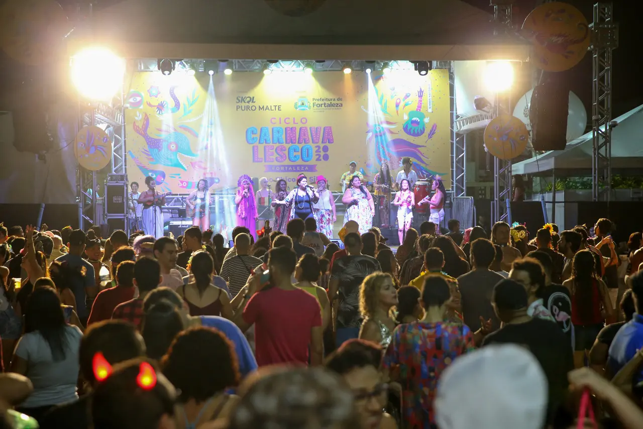 Imagem da notícia: Artistas denunciam irregularidades no edital do Ciclo Carnavalesco 2023 da Prefeitura de Fortaleza 