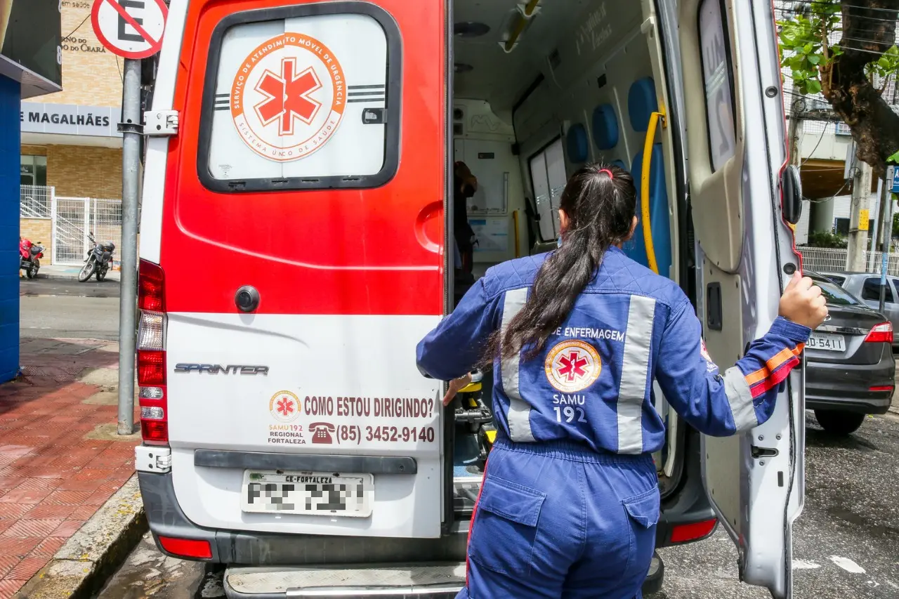Imagem da notícia: 1 trote a cada 12 minutos no Ceará: entenda impacto das falsas chamadas no atendimento do Samu