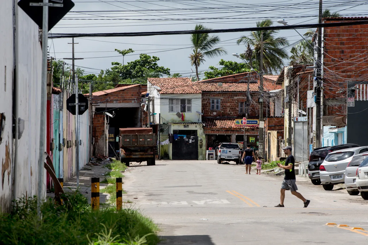 Hoje Dias Macedo, o 