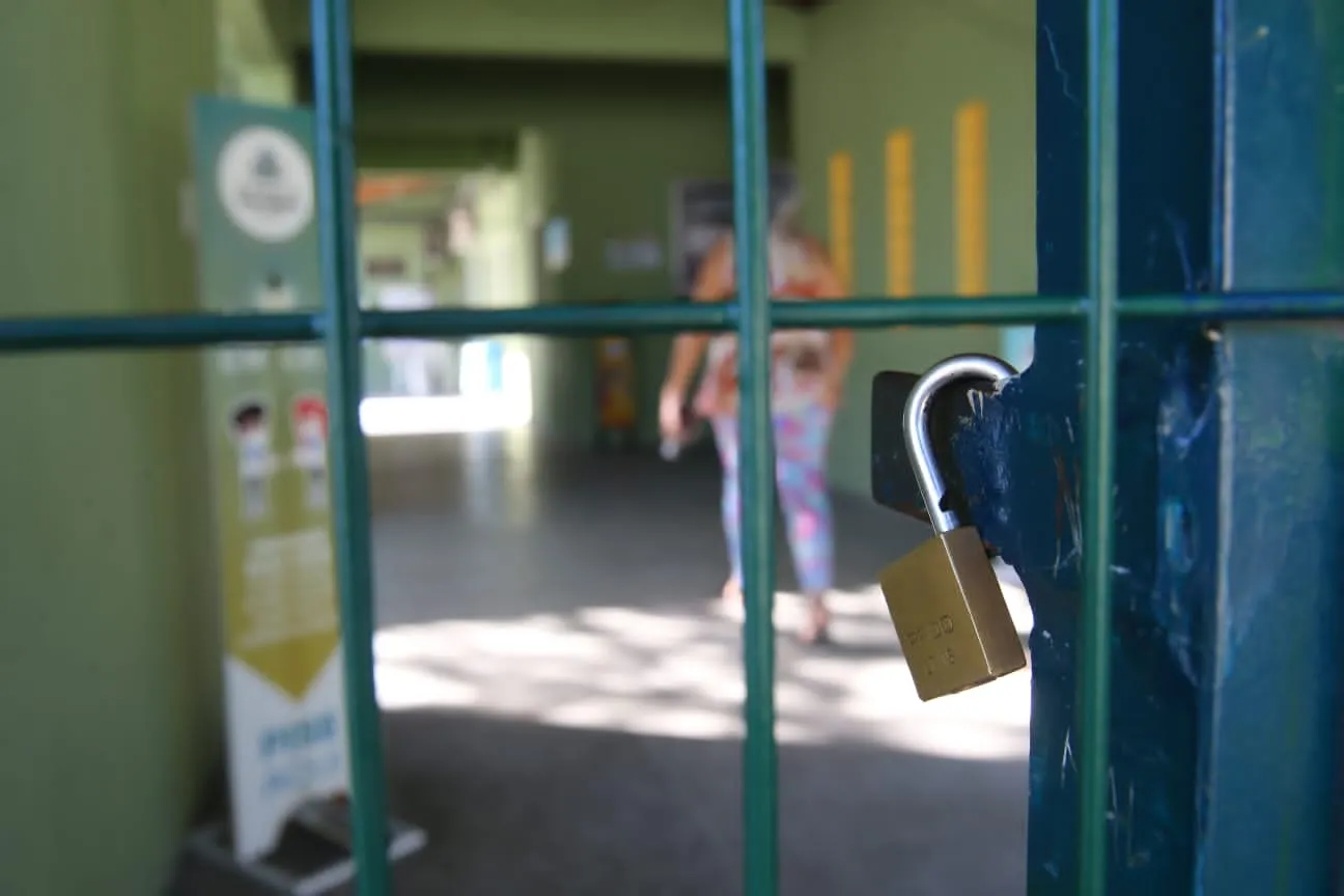 Em escola da Aerolândia, professores aderiram ao movimento e não houve atividades com alunos