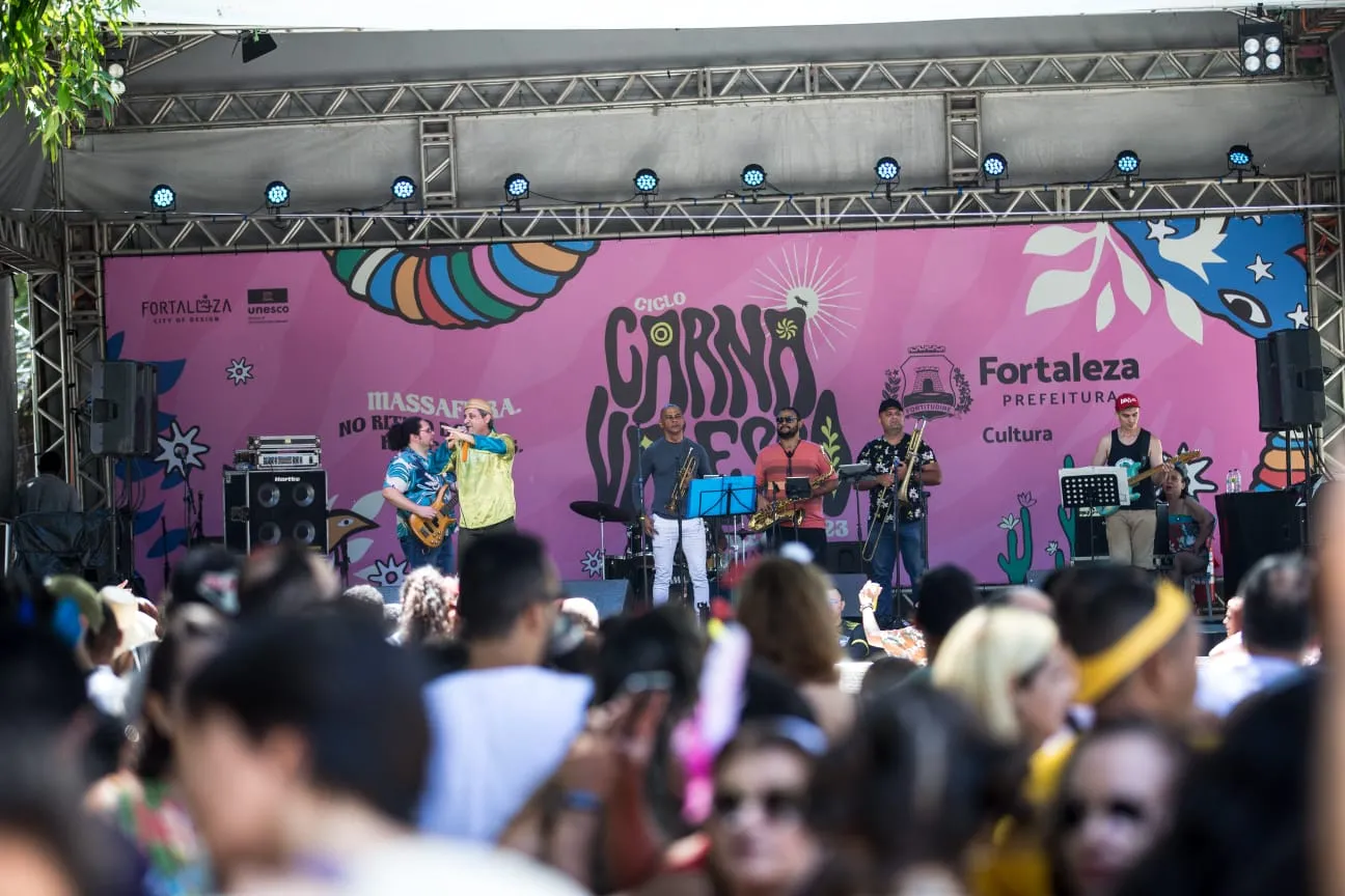 Alan Morais e os Doidos da Asa, no Pré-Carnaval do Benfica