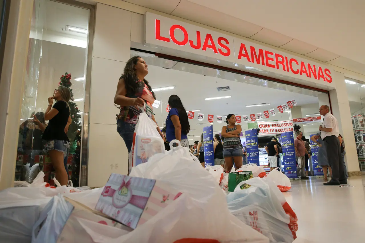 Imagem da notícia: Shoppings do Ceará temem possível calote da Americanas e até fechamento das lojas