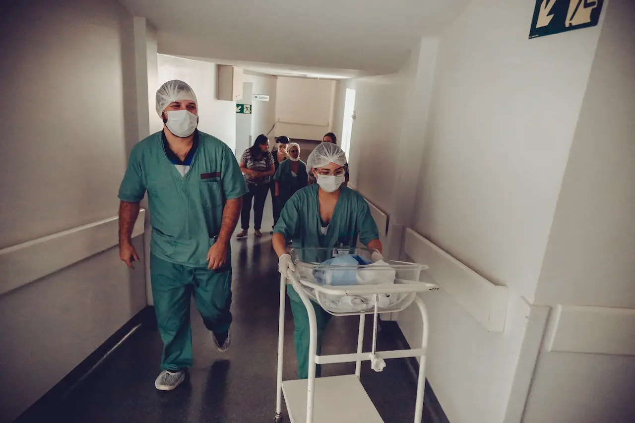 Imagem da notícia: Piso salarial da enfermagem: entenda como uma Medida Provisória pode destravar pagamentos