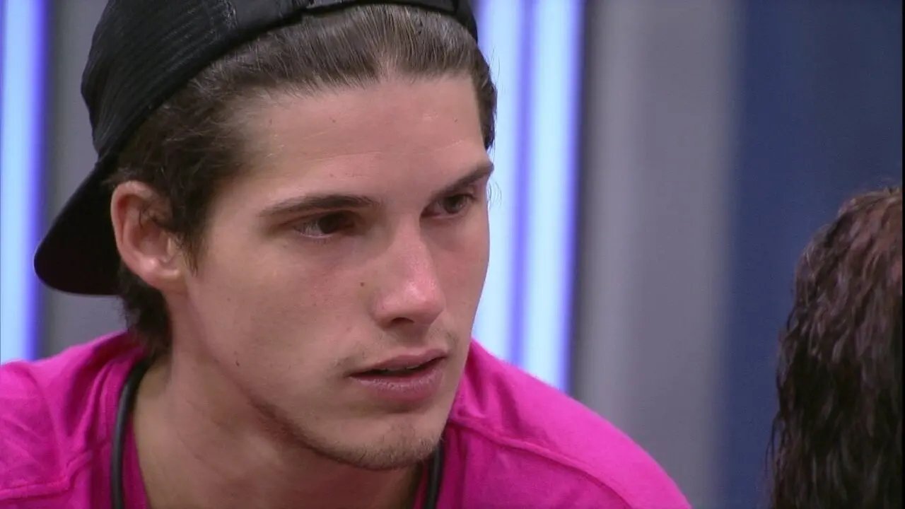 Imagem da notícia: Entenda como a relação entre Bruna Griphao e Gabriel pode influenciar o paredão do BBB 23
