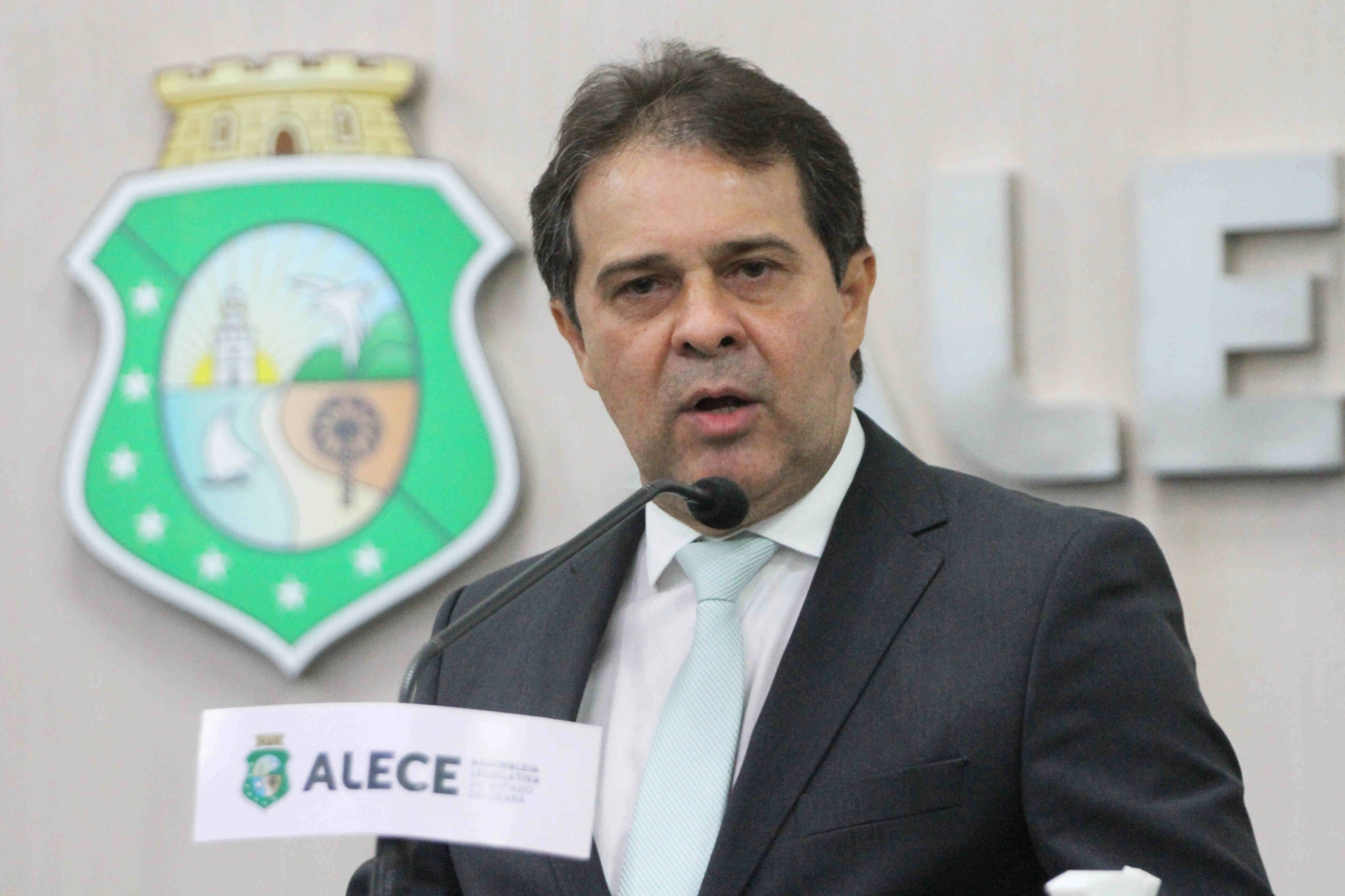 Evandro Leitão (PDT) deve ser reeleito presidente da Alece.