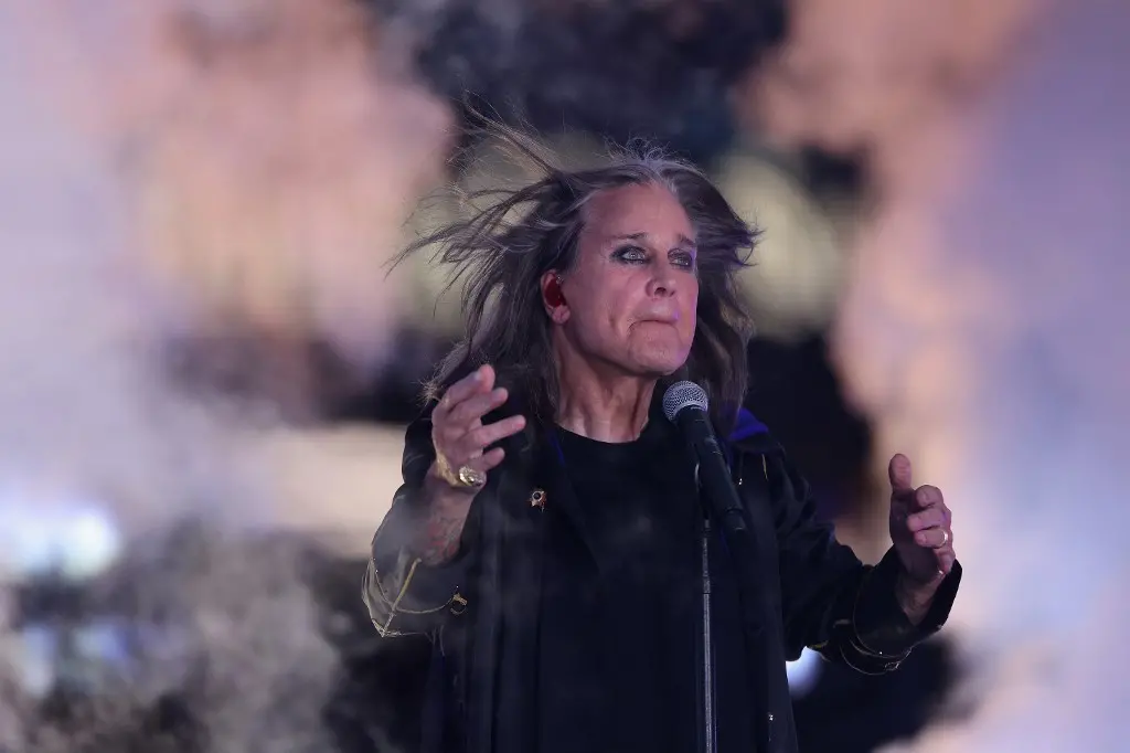 Imagem da notícia: Ozzy Osbourne anuncia aposentadoria e cancela shows por problemas de saúde