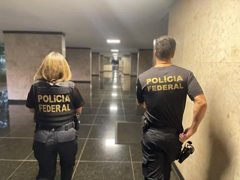 Imagem da notícia: PF deflagra nova fase de operação contra envolvidos em atos terroristas no Distrito Federal