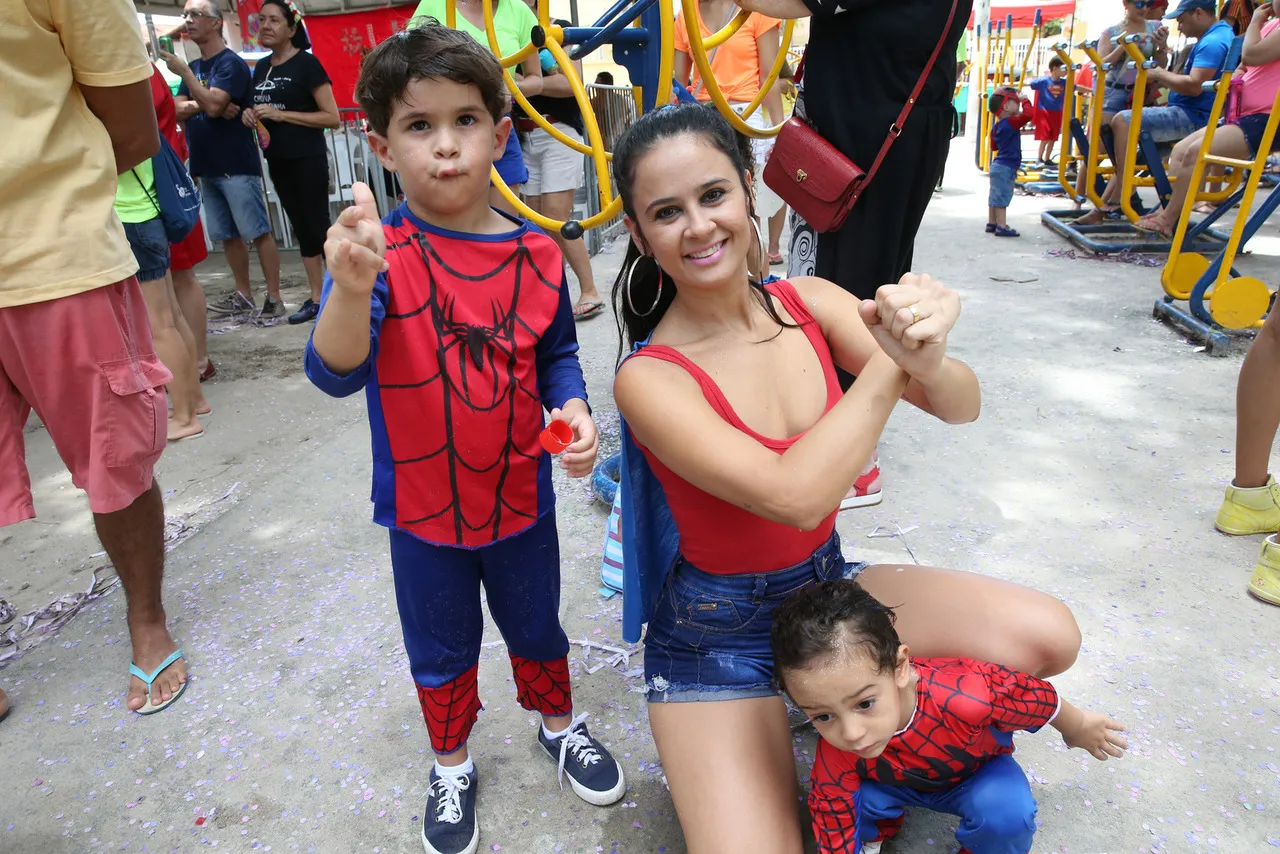 Fantasia de Homem-Aranha segue sendo sucesso entre as crianças