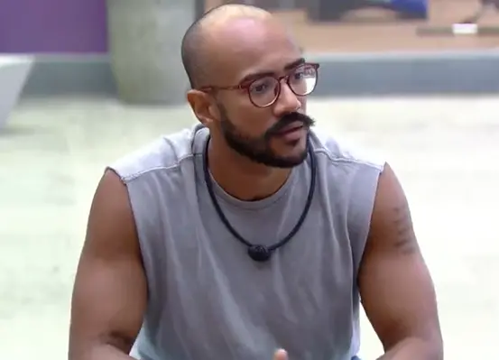Imagem da notícia: Ricardo, do BBB 23, diz que já beijou homem: ‘não senti atração’