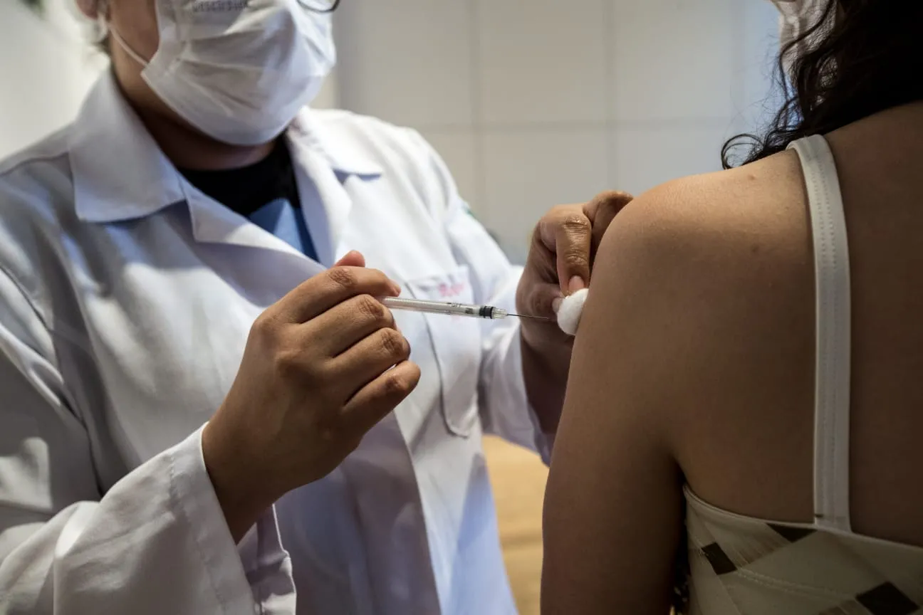 Vacina bivalente começa a ser aplicada no Ceará no dia 27 de fevereiro de 2023